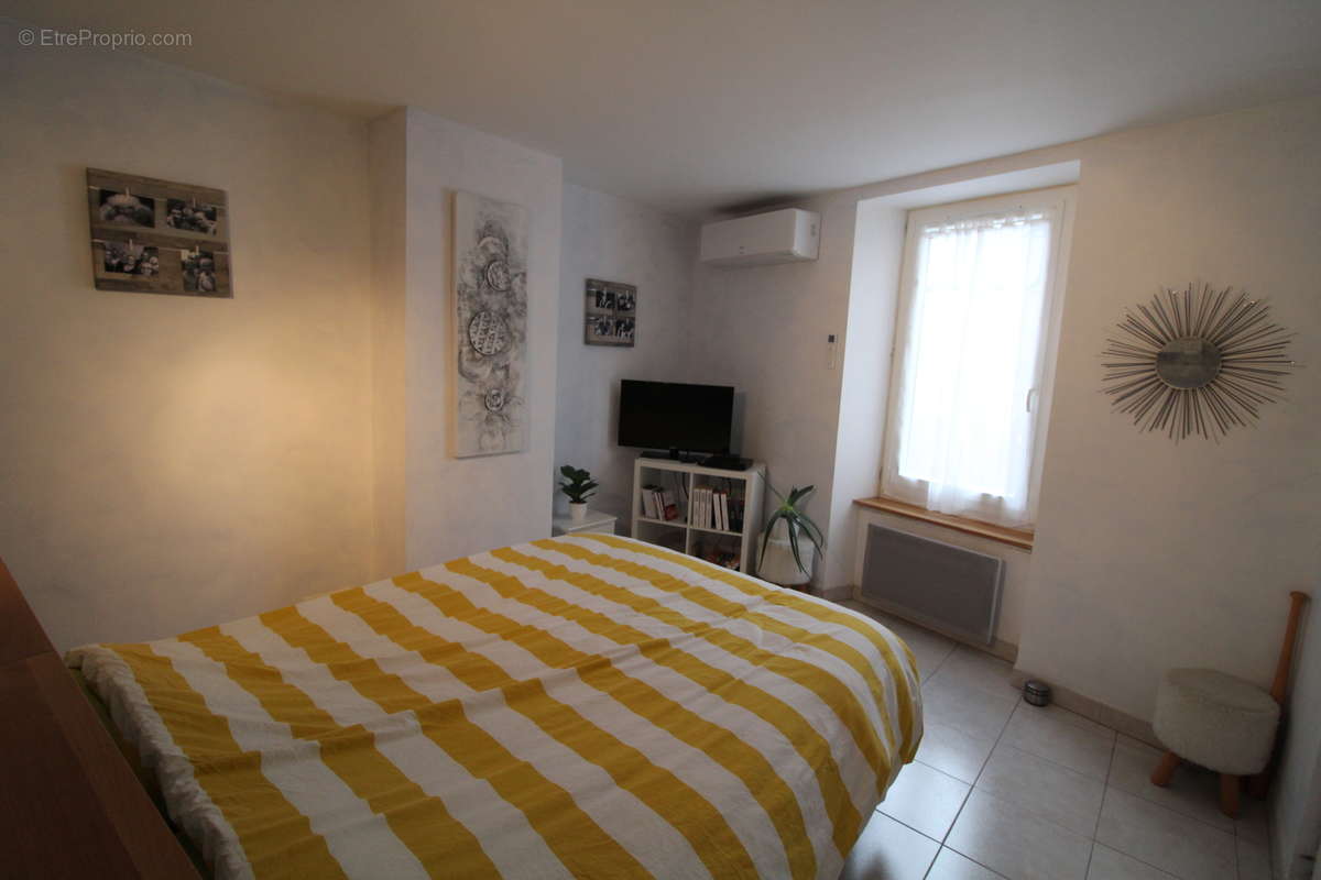 Maison à SAINT-LAURENT-DE-LA-CABRERISSE