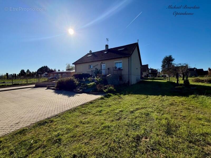 Maison à PONTVALLAIN