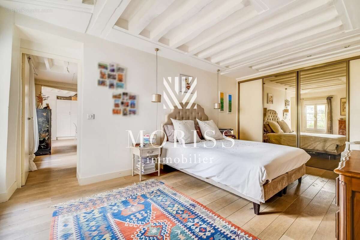 Appartement à PARIS-4E