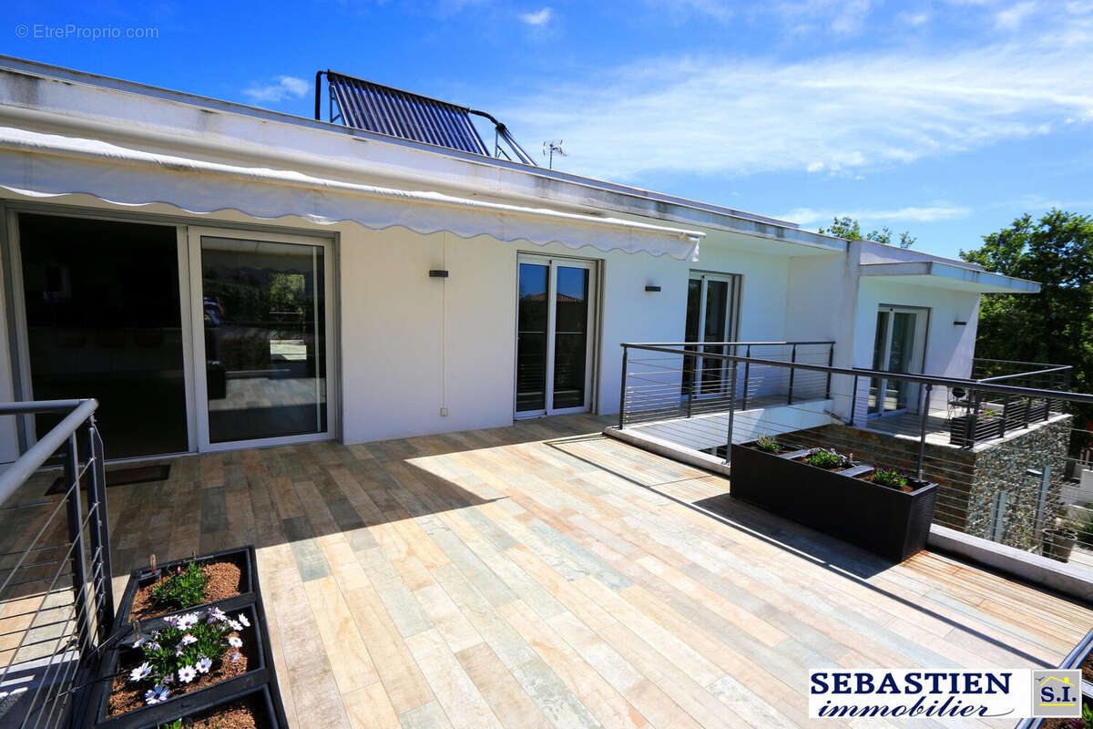 Appartement 83 m² à Frejus  - photo 2