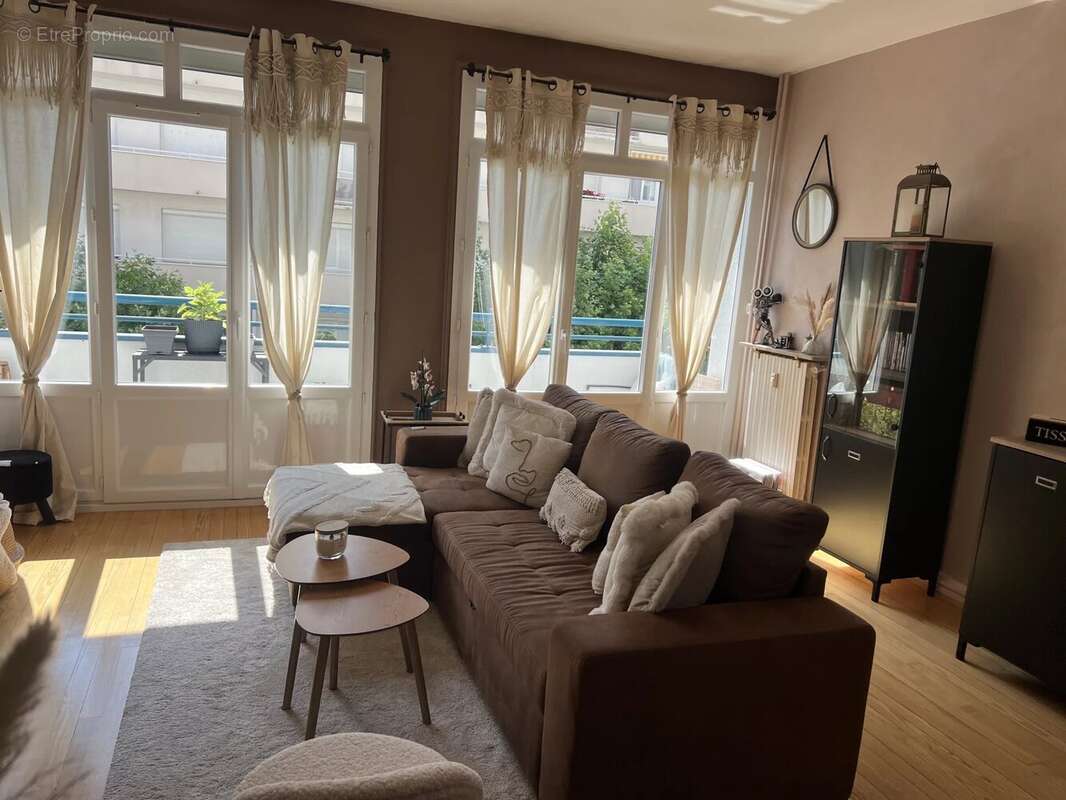 Très bel appartement place Foch - photo 5