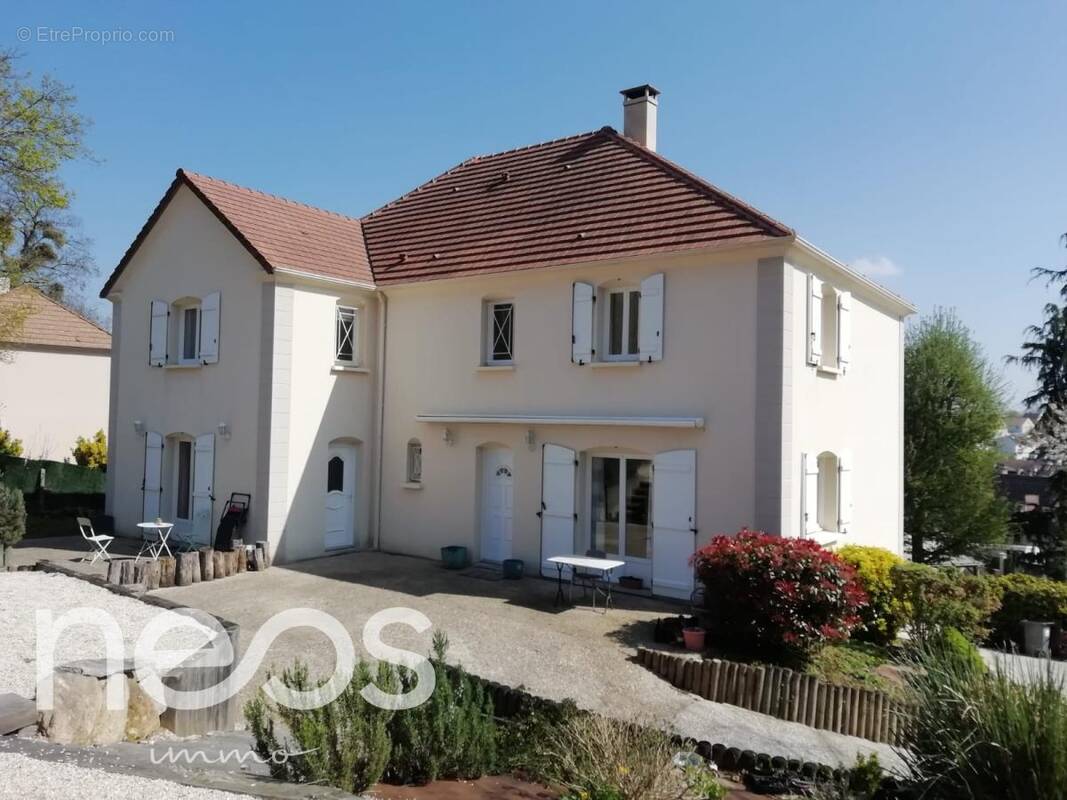 Maison à MARLY-LA-VILLE