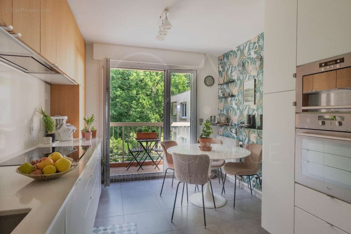 Appartement à TASSIN-LA-DEMI-LUNE