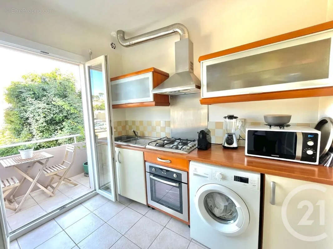 Appartement à SIX-FOURS-LES-PLAGES