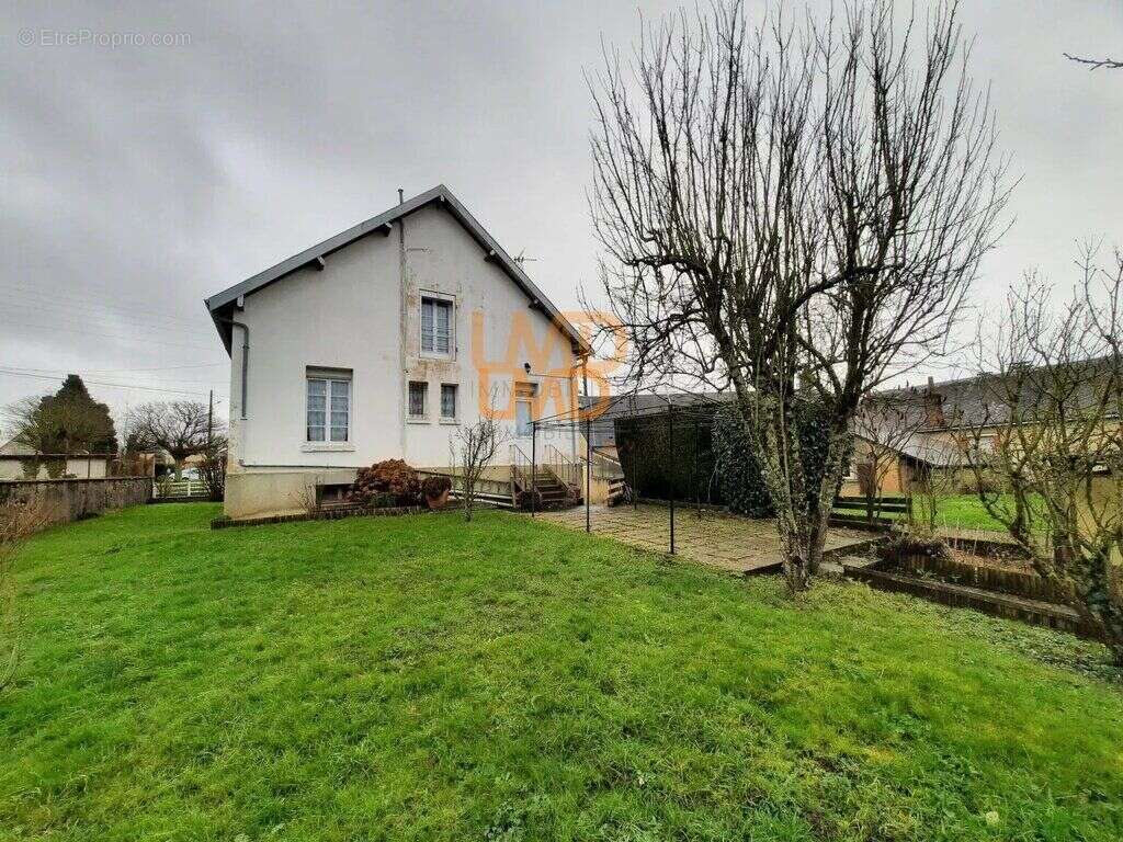 Maison à MONDOUBLEAU
