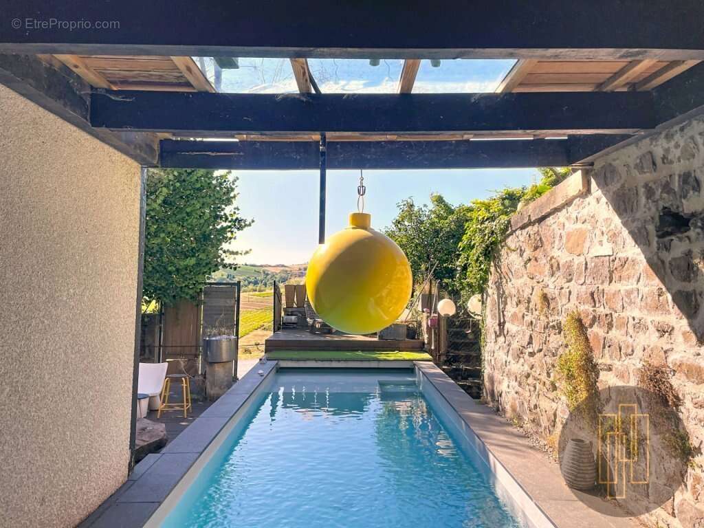 Propriété de charme de 522m2 avec piscine et vue dégagée - photo 16