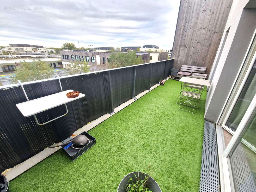 Appartement à VILLENAVE-D&#039;ORNON