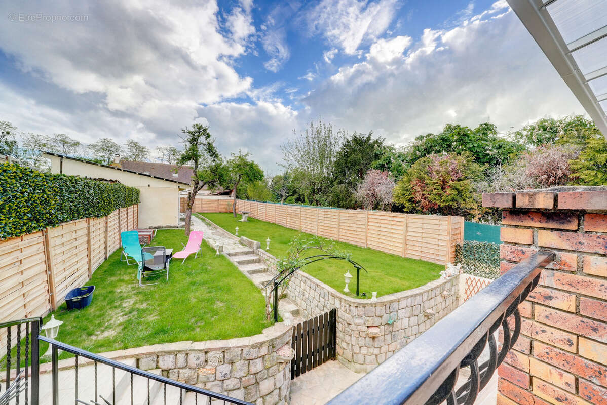 Maison à MONTIGNY-LES-CORMEILLES