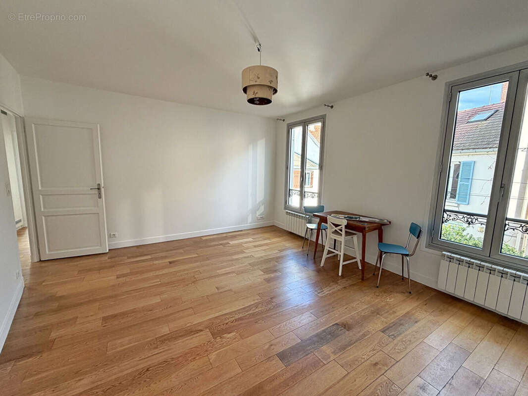 Appartement à NANTERRE