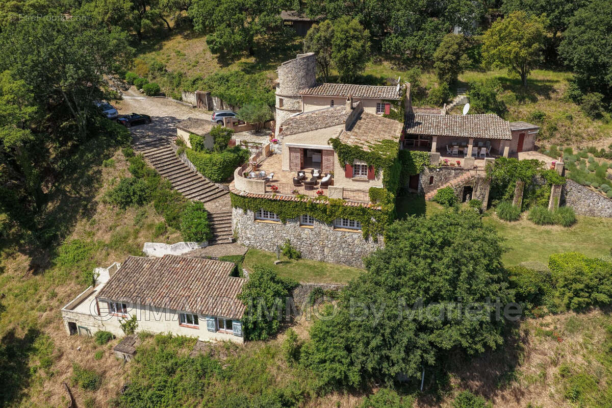 Maison à LA GARDE-FREINET
