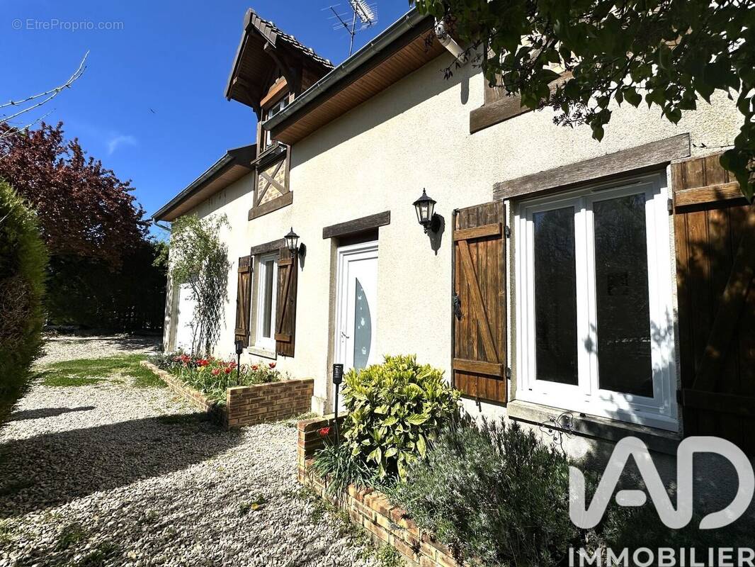 Photo 1 - Maison à SAINT-GERMAIN
