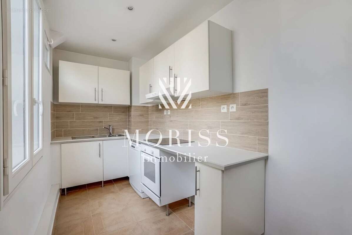 Appartement à PARIS-8E