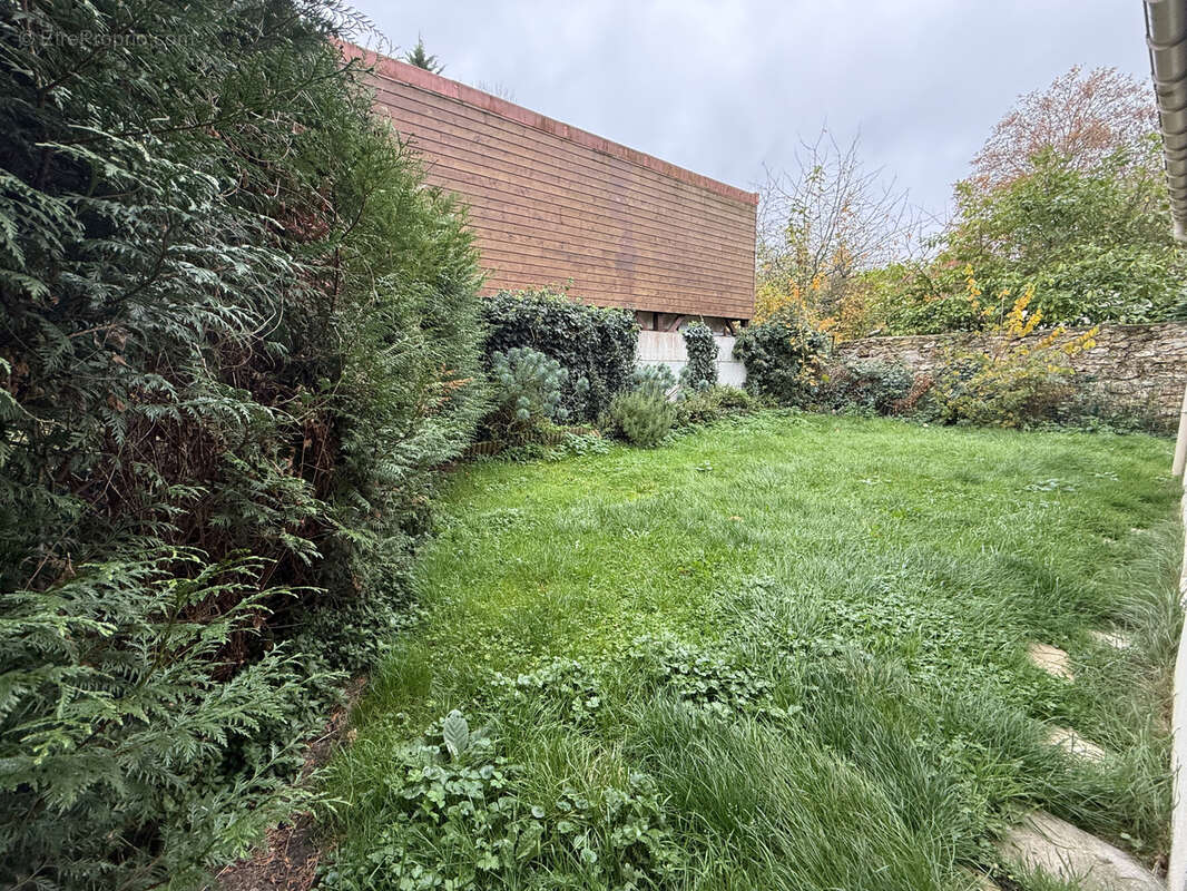 Maison à MORAINVILLIERS