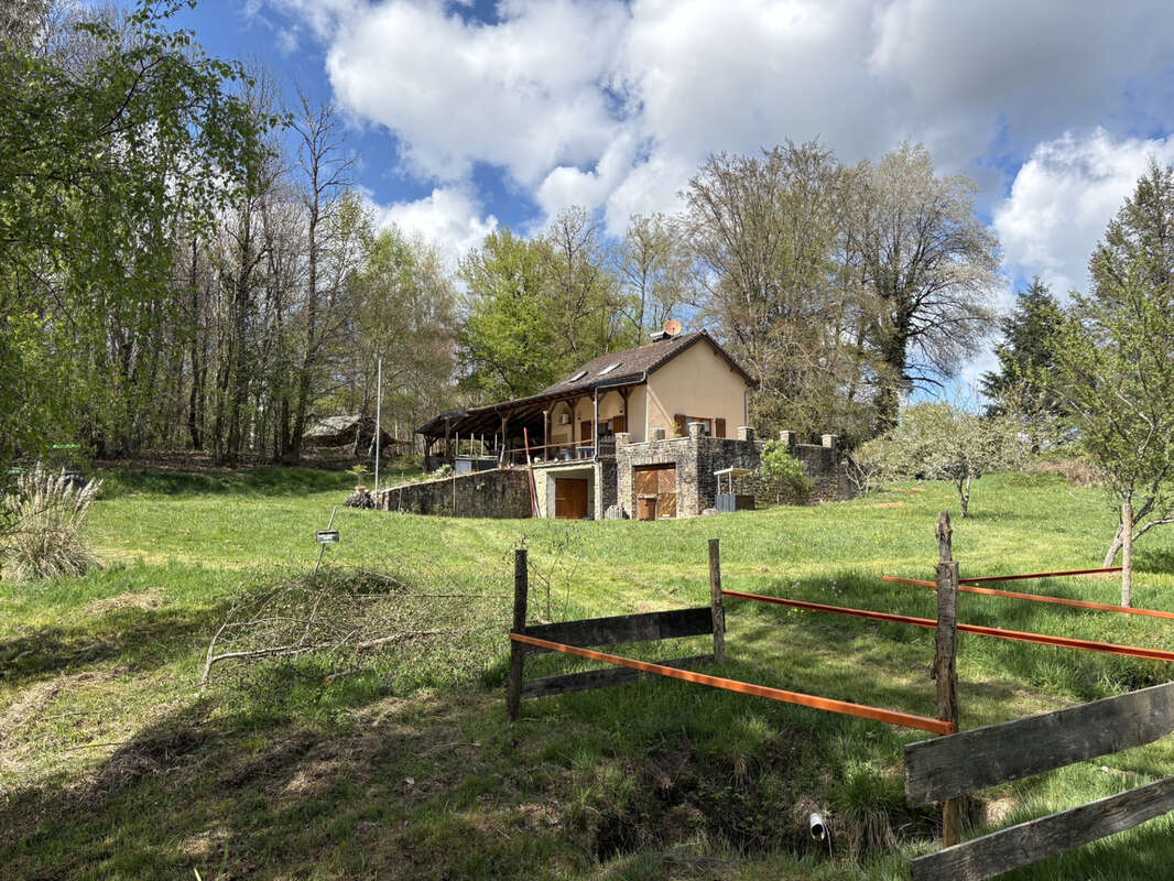 Maison à CHATEAU-CHERVIX