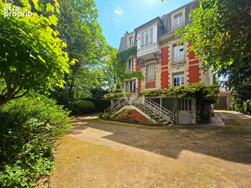 Photo Maison à Les Mureaux au prix de 884 000€