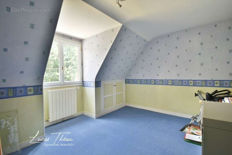 Maison familiale de 165 m² – 7 chambres – Terrain de 1 926 m² – Proche A13 - photo 11