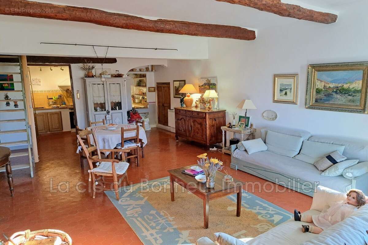 Appartement à MOUSTIERS-SAINTE-MARIE