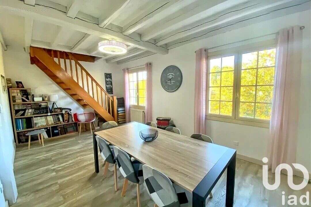 Photo 5 - Maison à AZAY-LE-BRULE