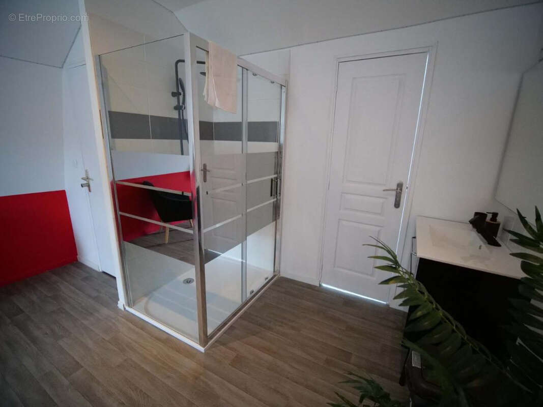 Maison à CROIX