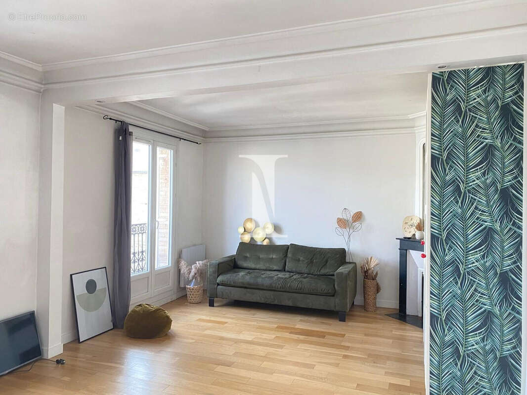 Appartement à LEVALLOIS-PERRET