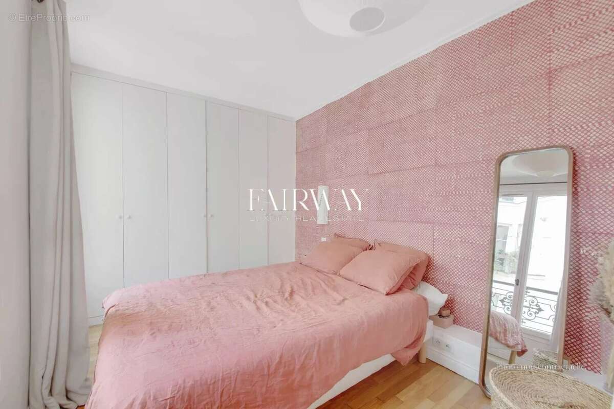 Appartement à PARIS-2E