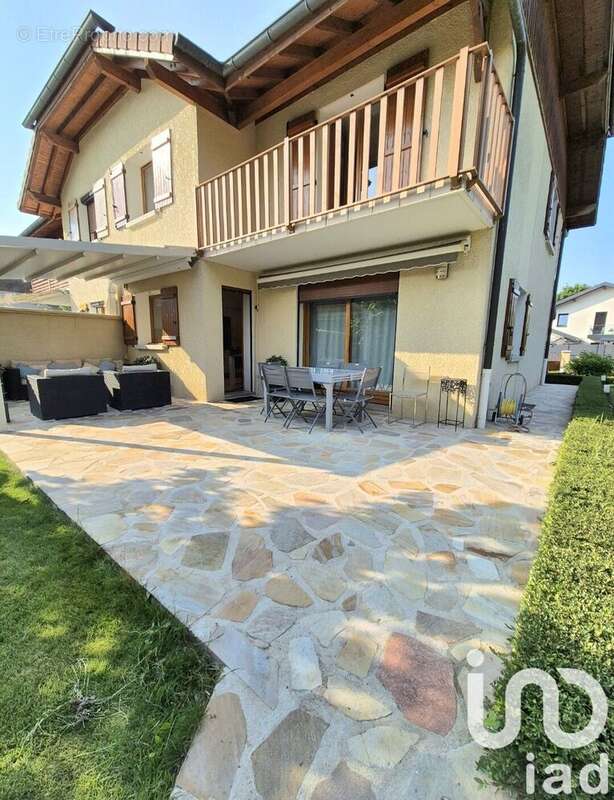 Photo 2 - Maison à ETREMBIERES