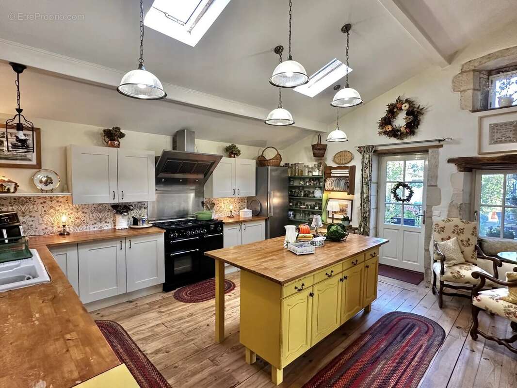 Maison à LA FORET-DE-TESSE