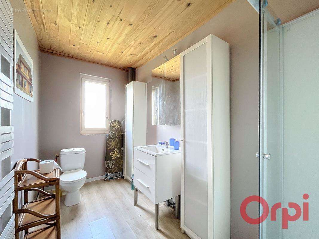 Maison à SAINT-GERMAIN-CHASSENAY