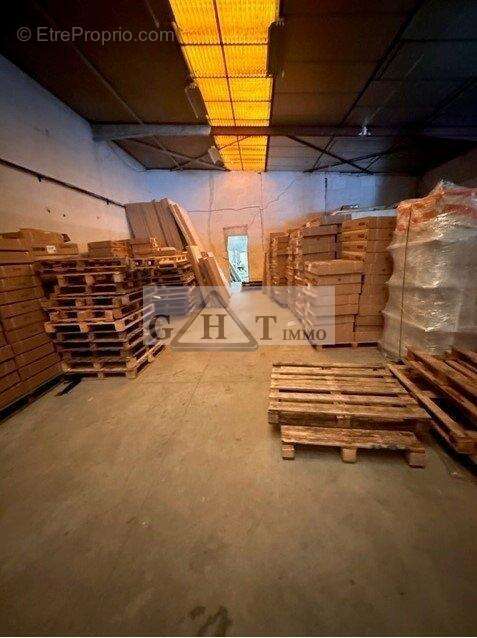 Commerce à BRIE-COMTE-ROBERT