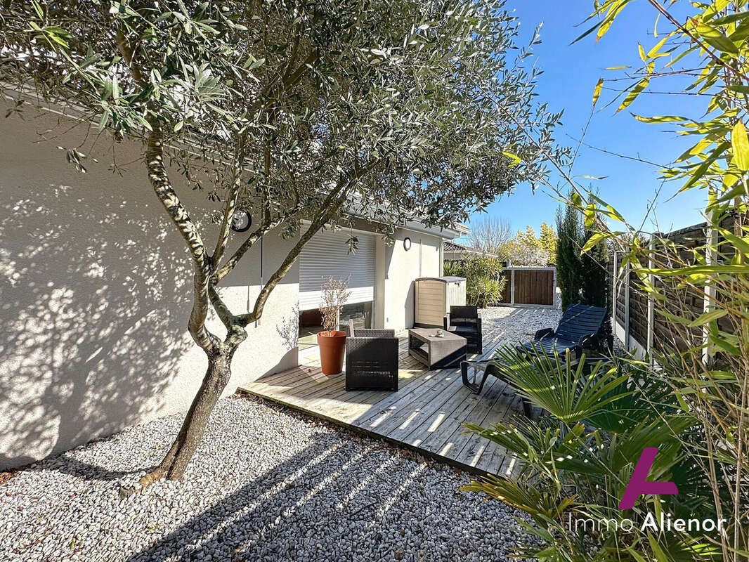 Maison à ARES