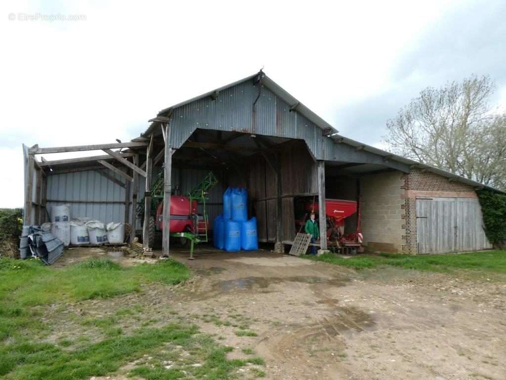 Maison à LES MOUTIERS-EN-AUGE
