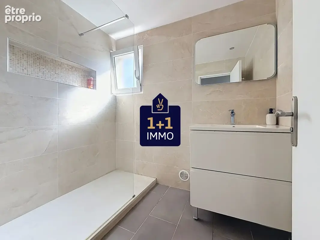 Appartement 4 pièces 80 m² à vendre à Frejus (83600) - photo 2