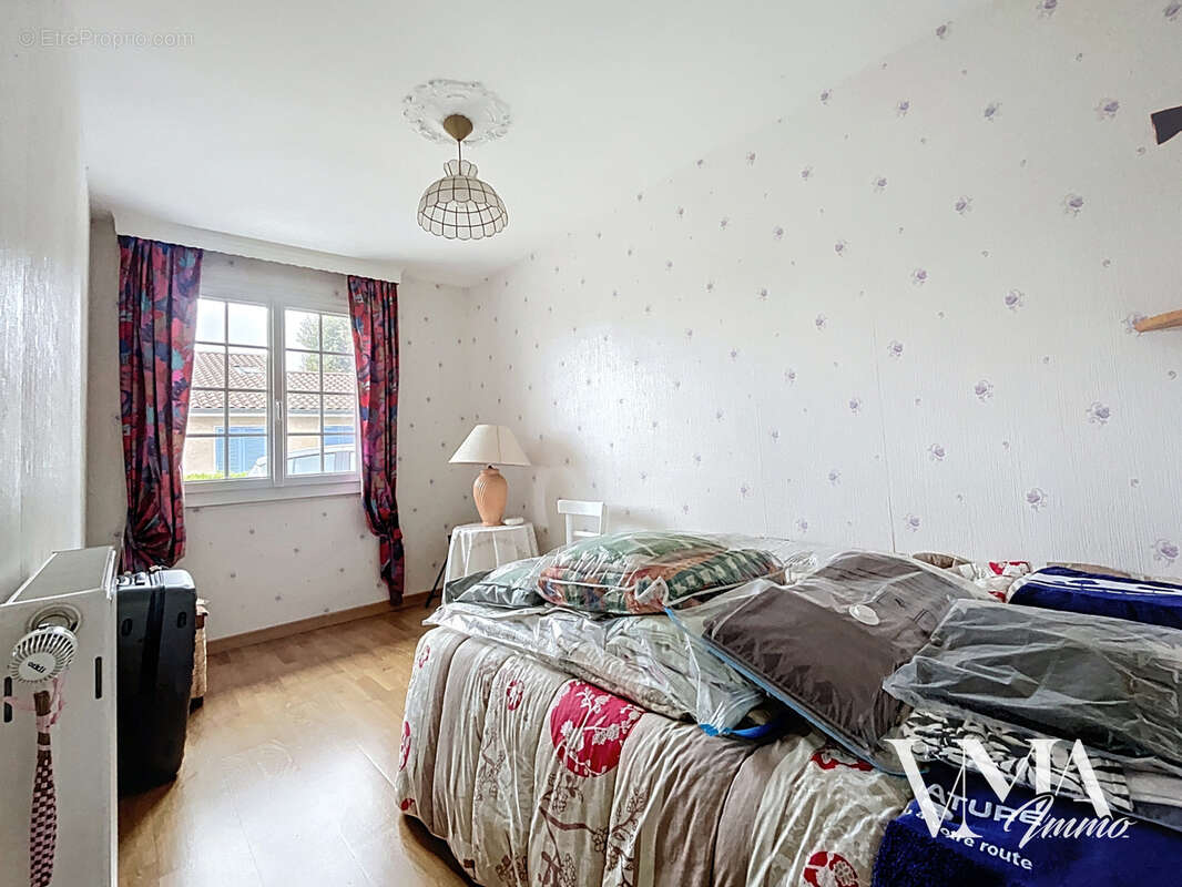 Maison à CHAZAY-D&#039;AZERGUES