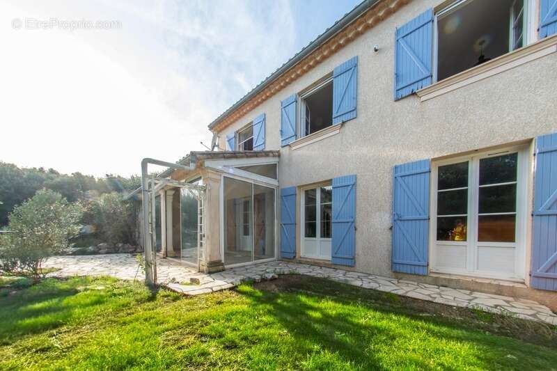 Pardailhan – maison familiale – 5 pièces – piscine – véranda – terrain clos 4973m² – panneaux solaires – calme – climatisation – - photo 3