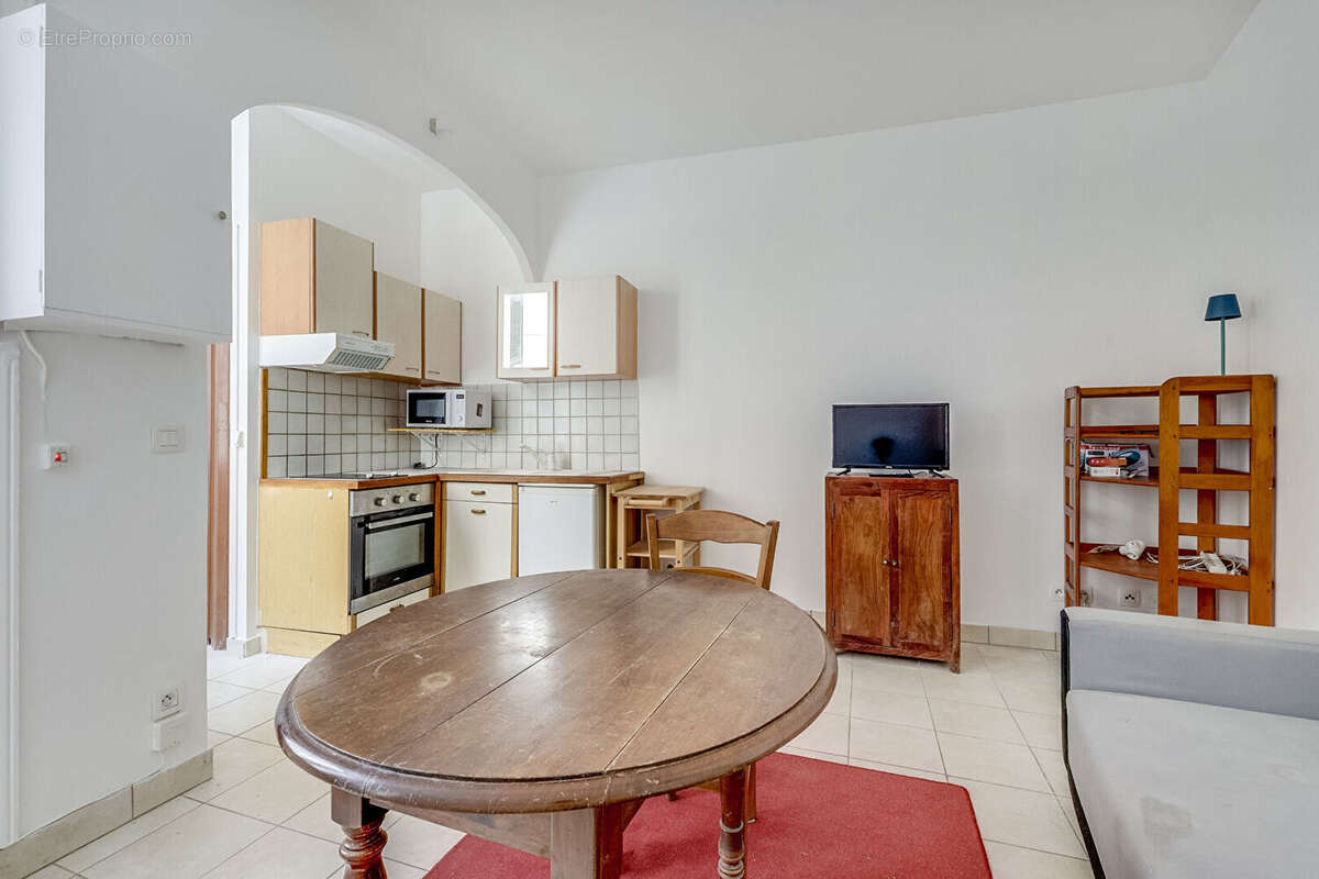 Appartement à PARIS-14E