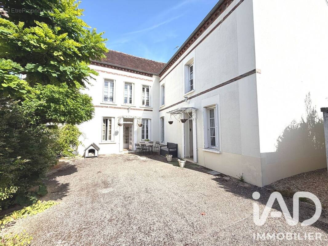 Photo 1 - Maison à THORIGNY-SUR-OREUSE