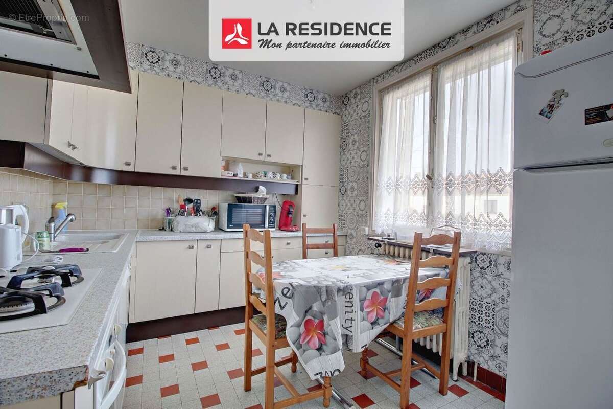 Maison à SAINT-ETIENNE-DU-ROUVRAY