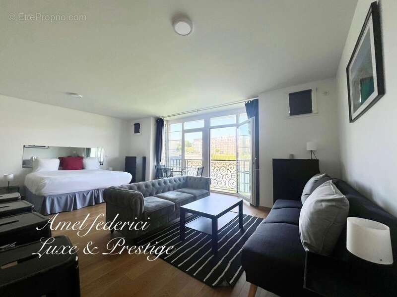 Appartement à NEUILLY-SUR-SEINE