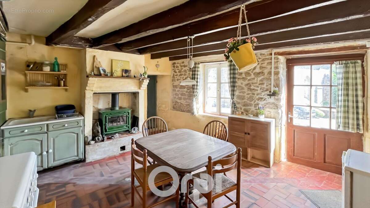 Maison à JABREILLES-LES-BORDES