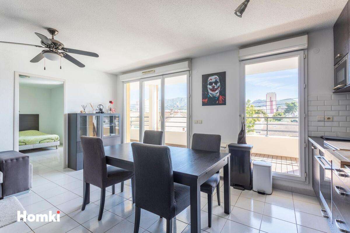 Appartement à MARSEILLE-10E