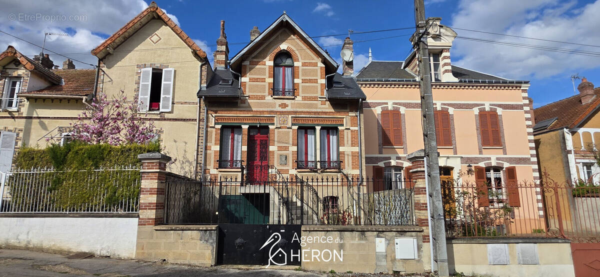 Photo 1 - Maison à PONT-SUR-YONNE