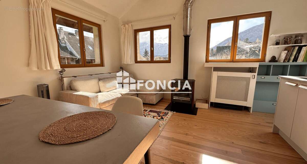 Maison à SAINT-JORIOZ