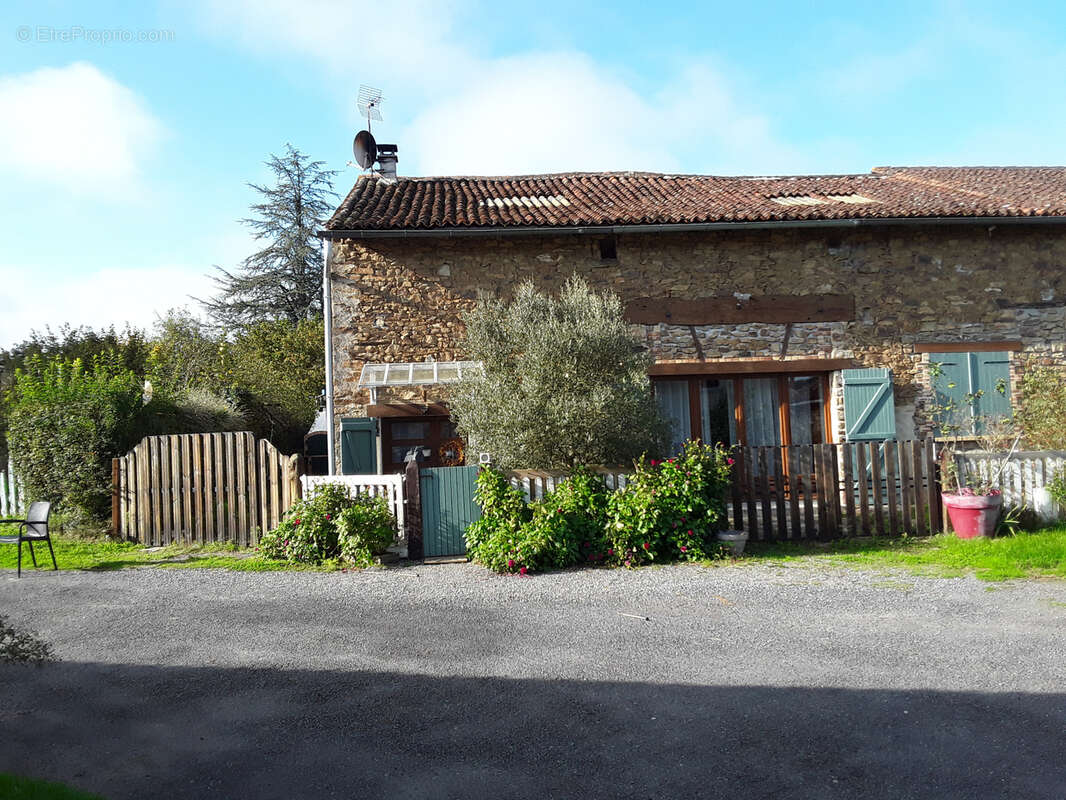 Maison à BLANZAC