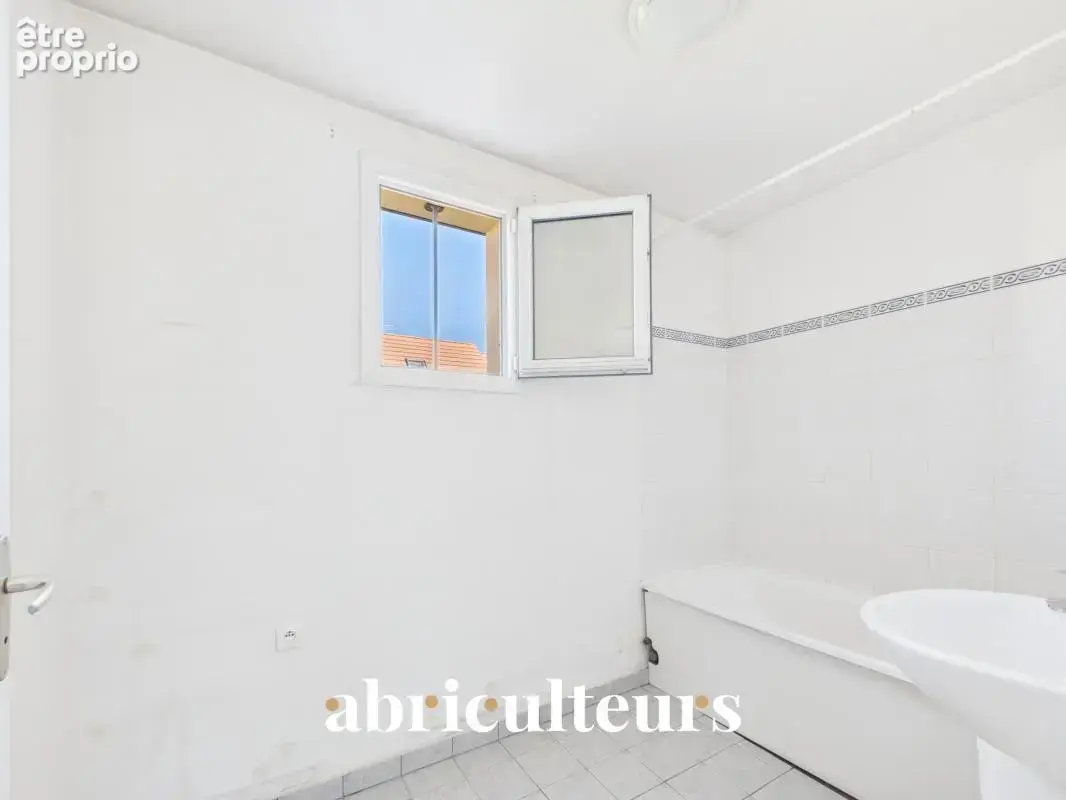 Maison familiale sur 3 niveaux avec jardin, terrasses et garage à Gennevilliers - photo 17