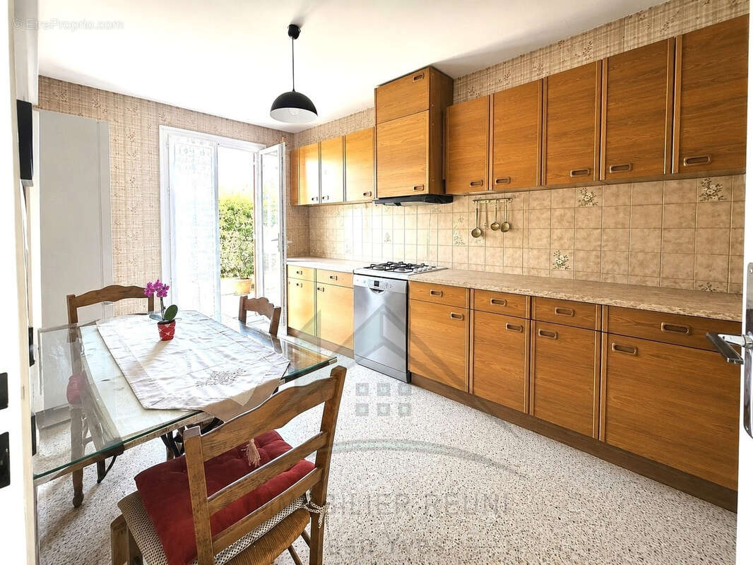 Maison à CHATEAUNEUF-LES-MARTIGUES