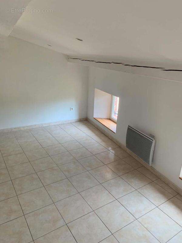 Appartement à TOURVES