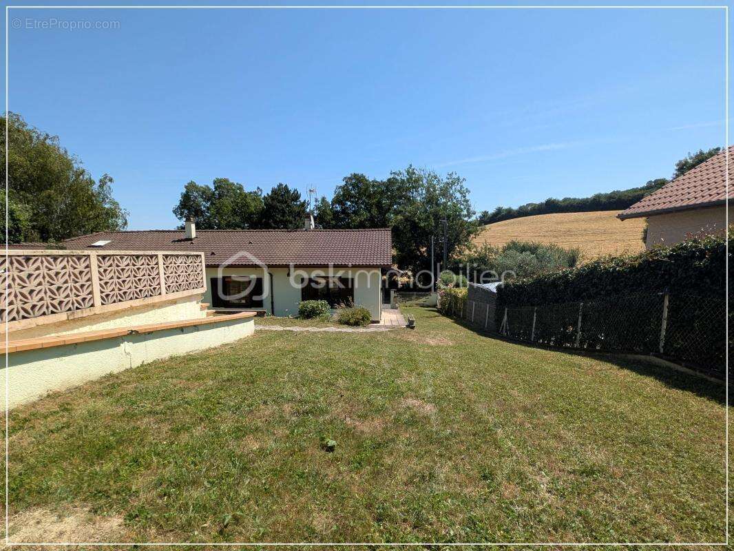 Maison de plain-pied avec garage sur terrain clos de 770 m² - photo 6