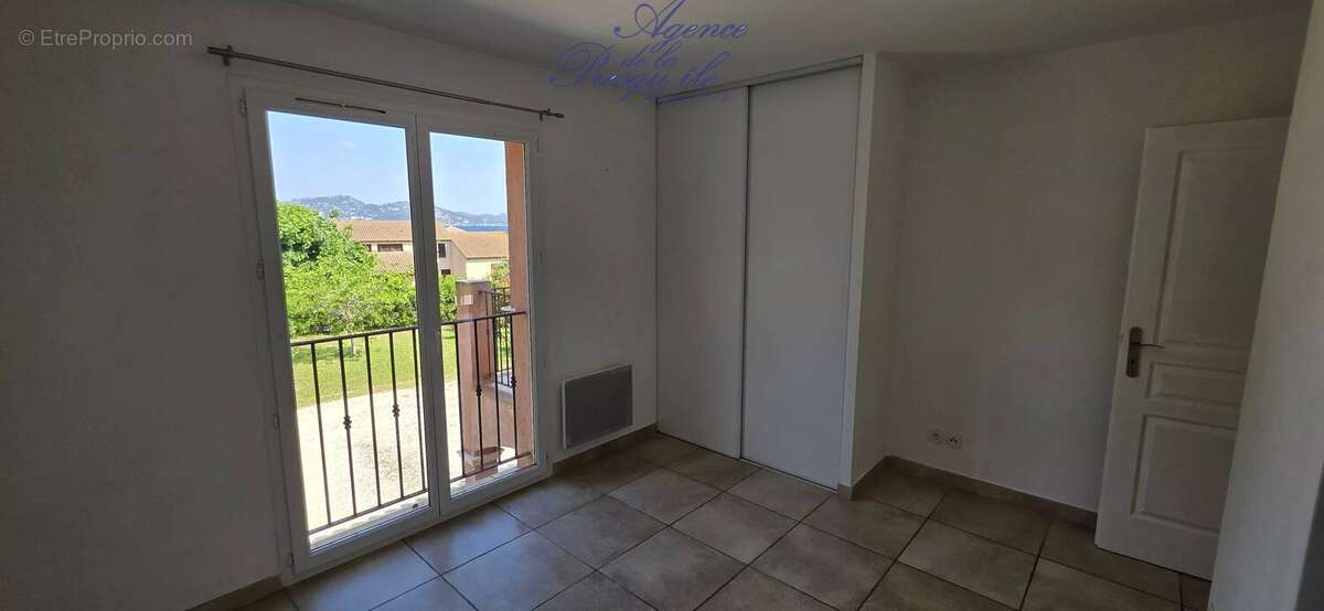 Maison à HYERES