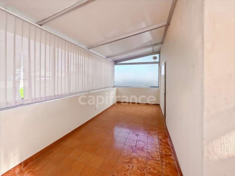 Maison à LE RELECQ-KERHUON