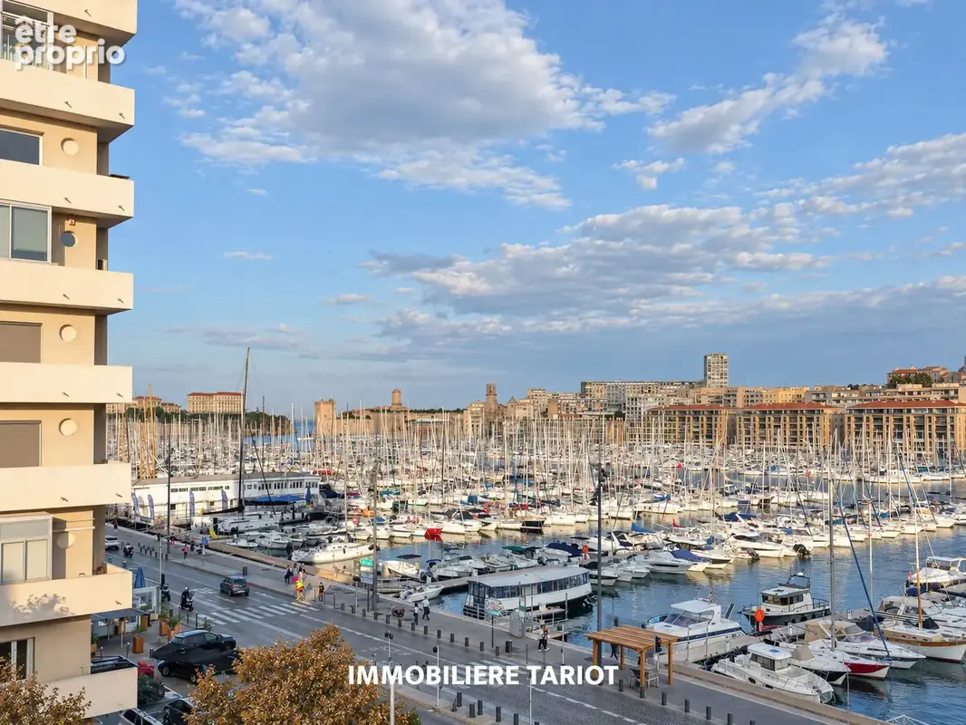 Appartement à MARSEILLE-1E